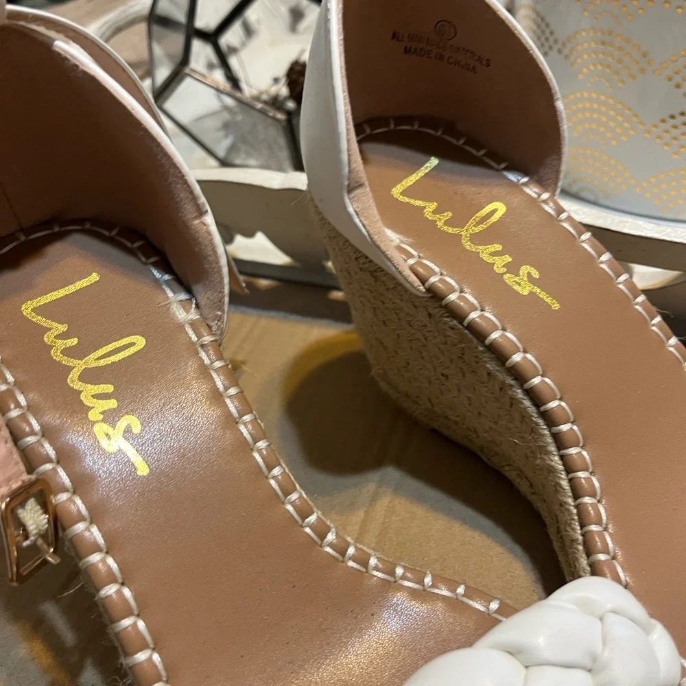Lulu’s Women's White Wedge Sandals- Size 6 1/2
